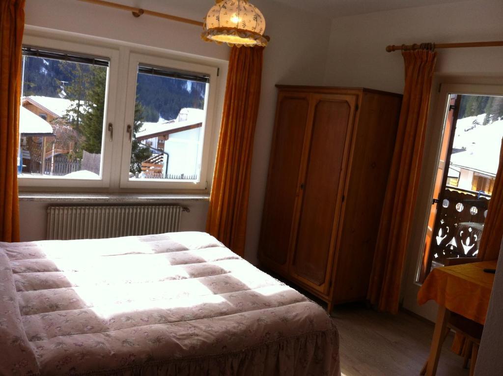 Garni Villa Cecilia Mazzin Bilik gambar